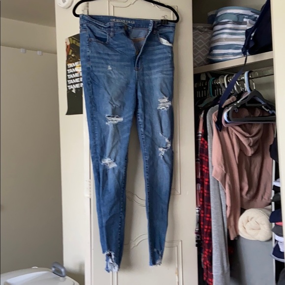 Distressed American Eagle Mid wash Jeans - Picture 1 of 6